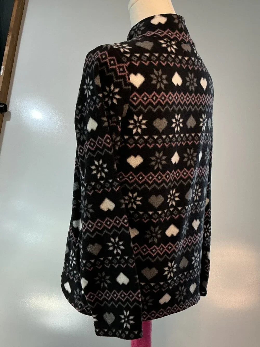 Place children’s fleece